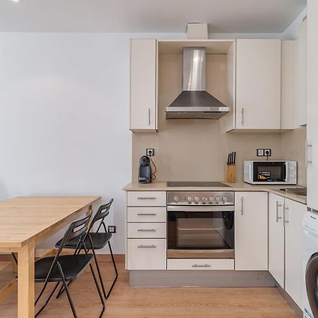 Guestready - Bright Home Near Montjuic Barcelona Bagian luar foto