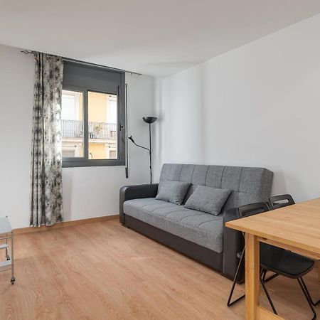 Guestready - Bright Home Near Montjuic Barcelona Bagian luar foto