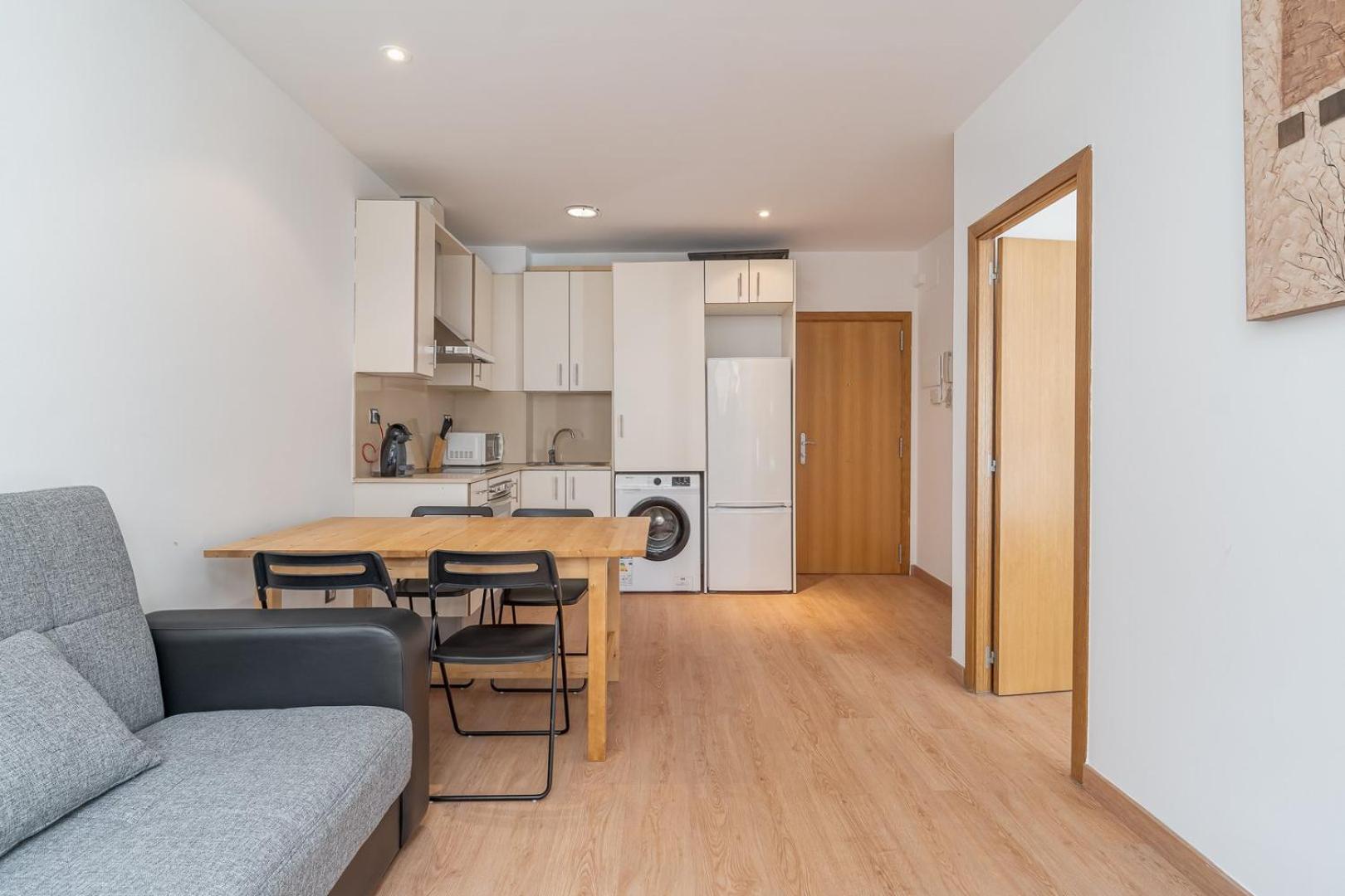 Guestready - Bright Home Near Montjuic Barcelona Bagian luar foto