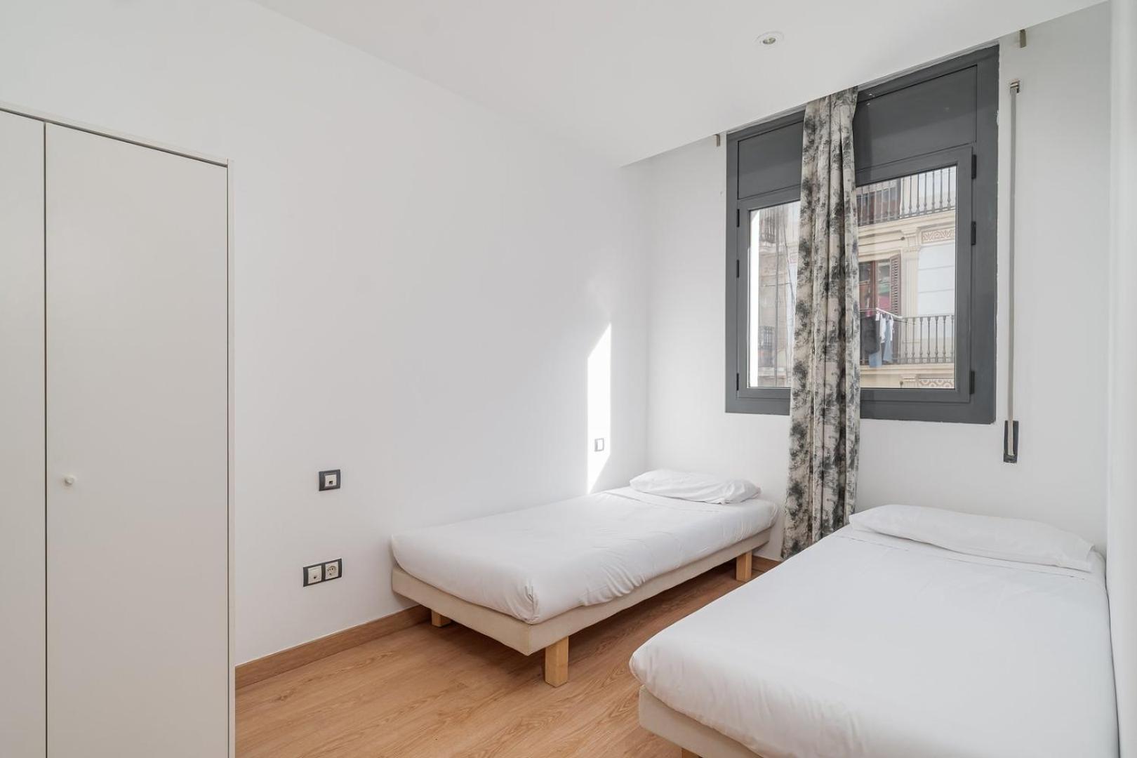 Guestready - Bright Home Near Montjuic Barcelona Bagian luar foto