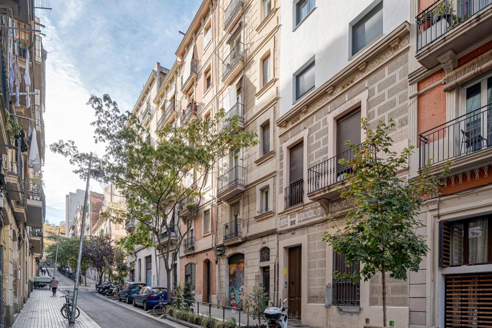 Guestready - Bright Home Near Montjuic Barcelona Bagian luar foto